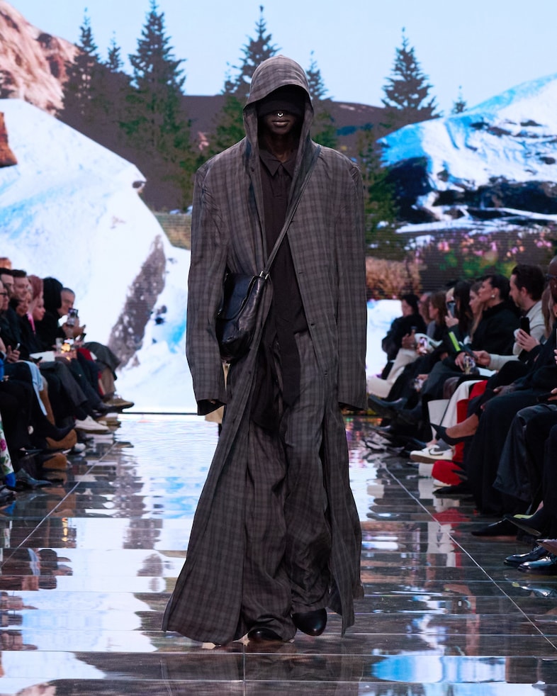 Balenciaga AW24 18