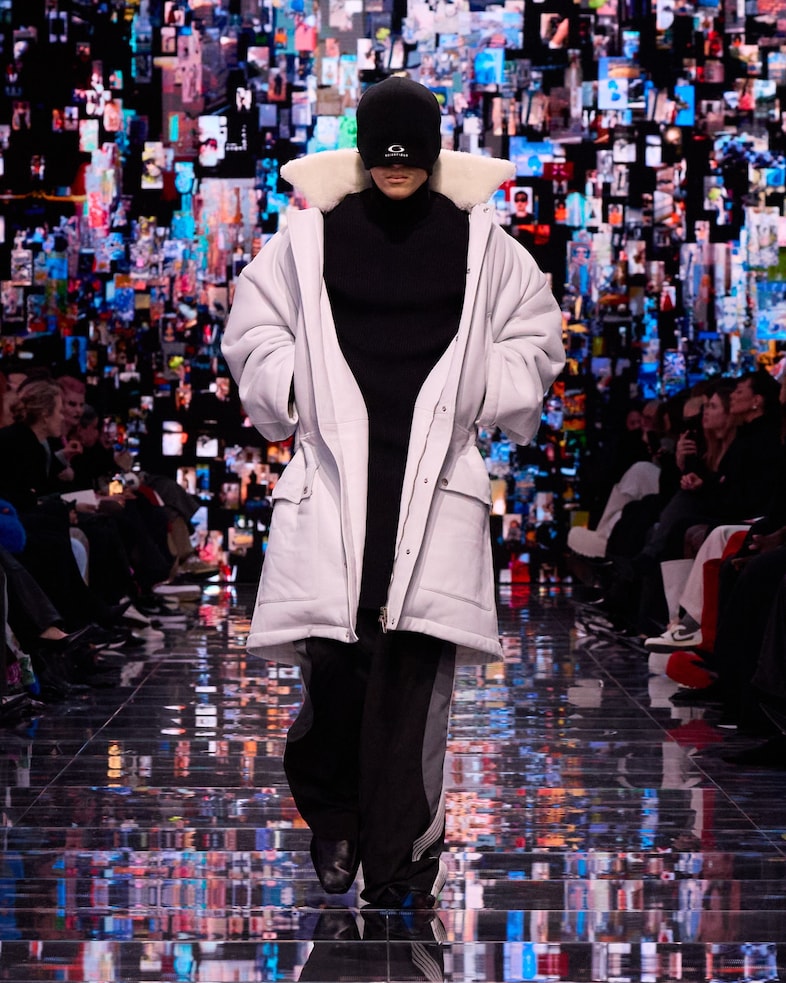 Balenciaga AW24 42