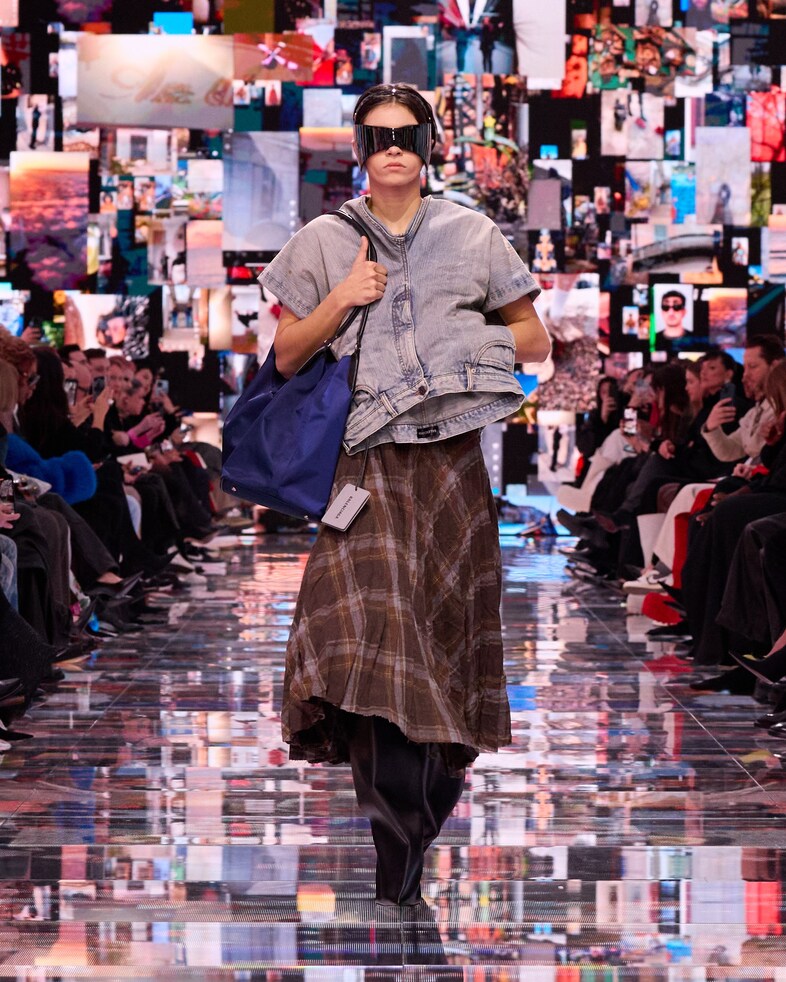 Balenciaga AW24 43