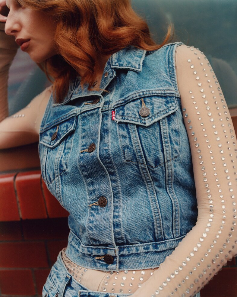 DAZED_LEVIS_DESI_03 3