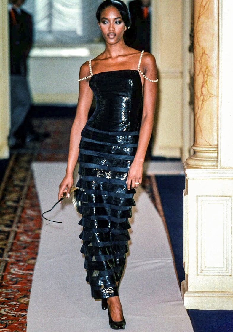 Chanel couture AW96 Noami Campbell 