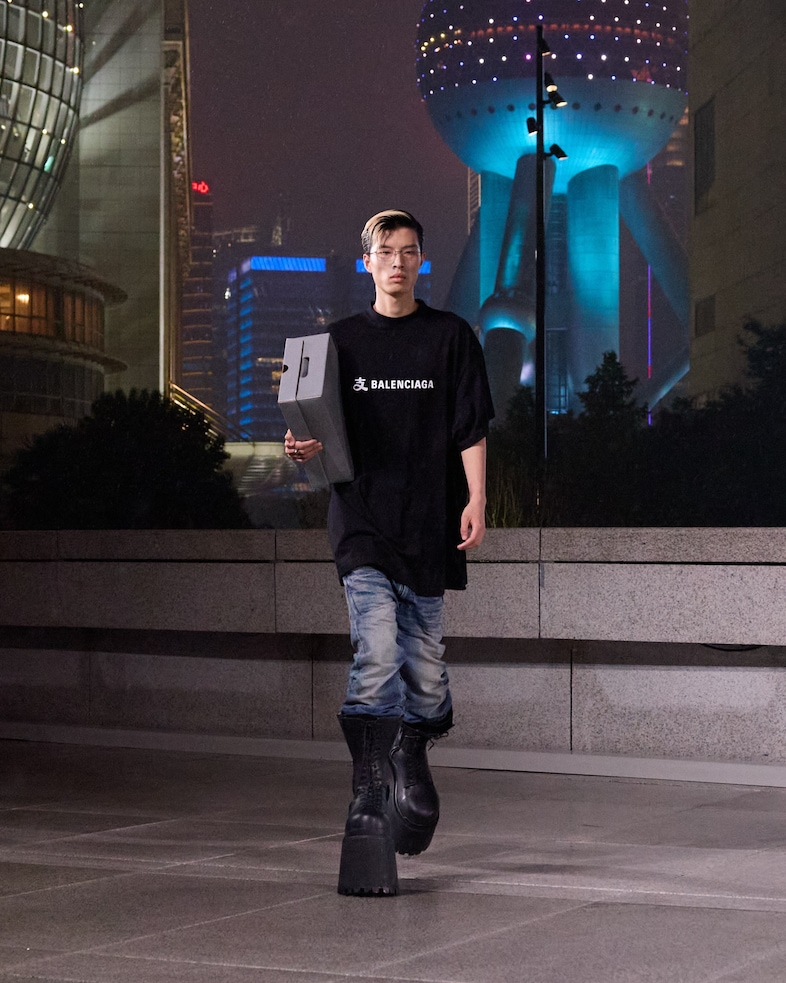 BALENCIAGA SPRING 25 LOOK 10 0
