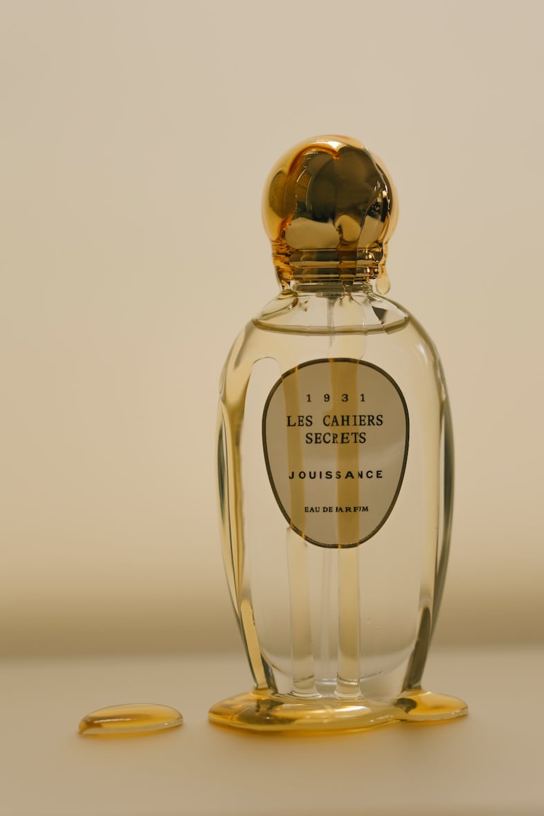 Jouissance perfumes erotic literature