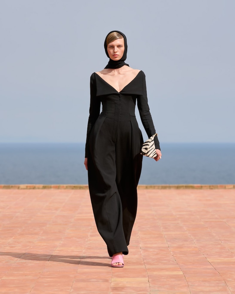 Jacquemus La Casa Capri Jennie Blackpink 0