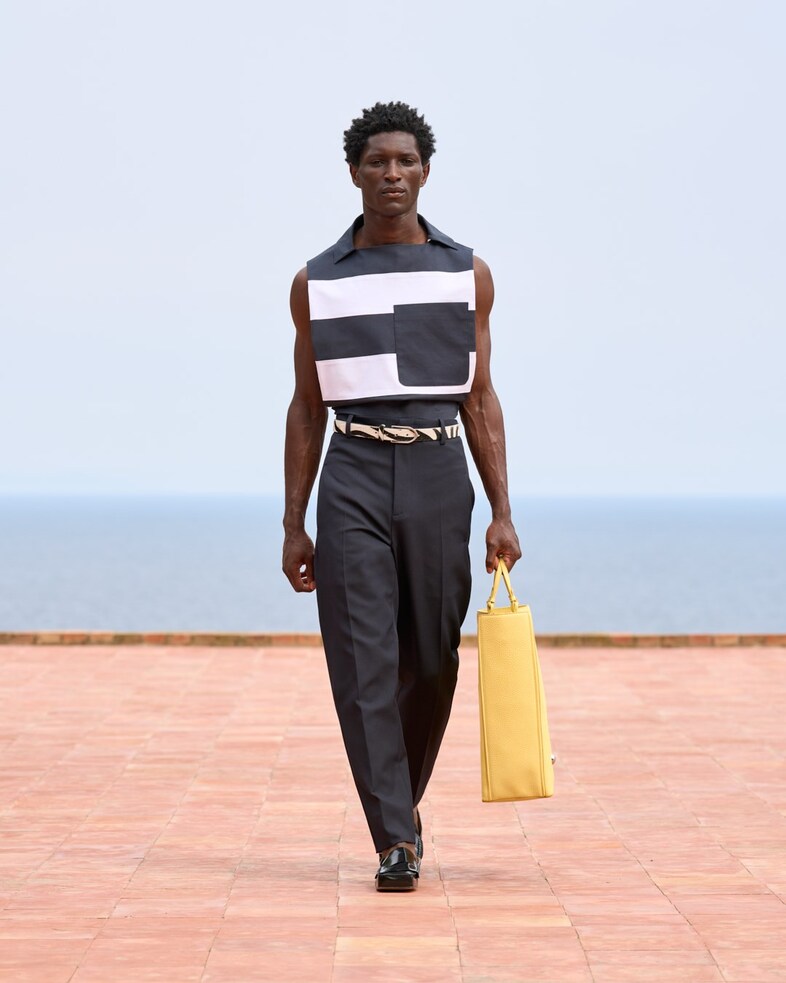 Jacquemus La Casa Capri Jennie Blackpink 6