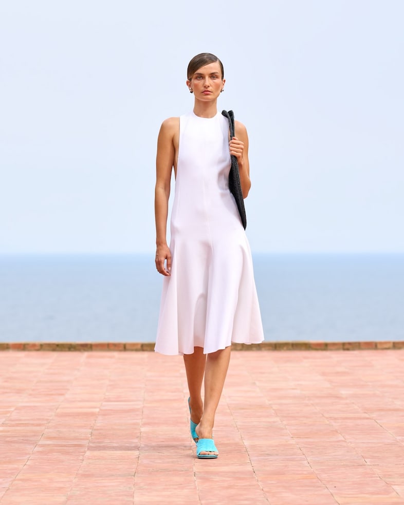 Jacquemus La Casa Capri Jennie Blackpink 13