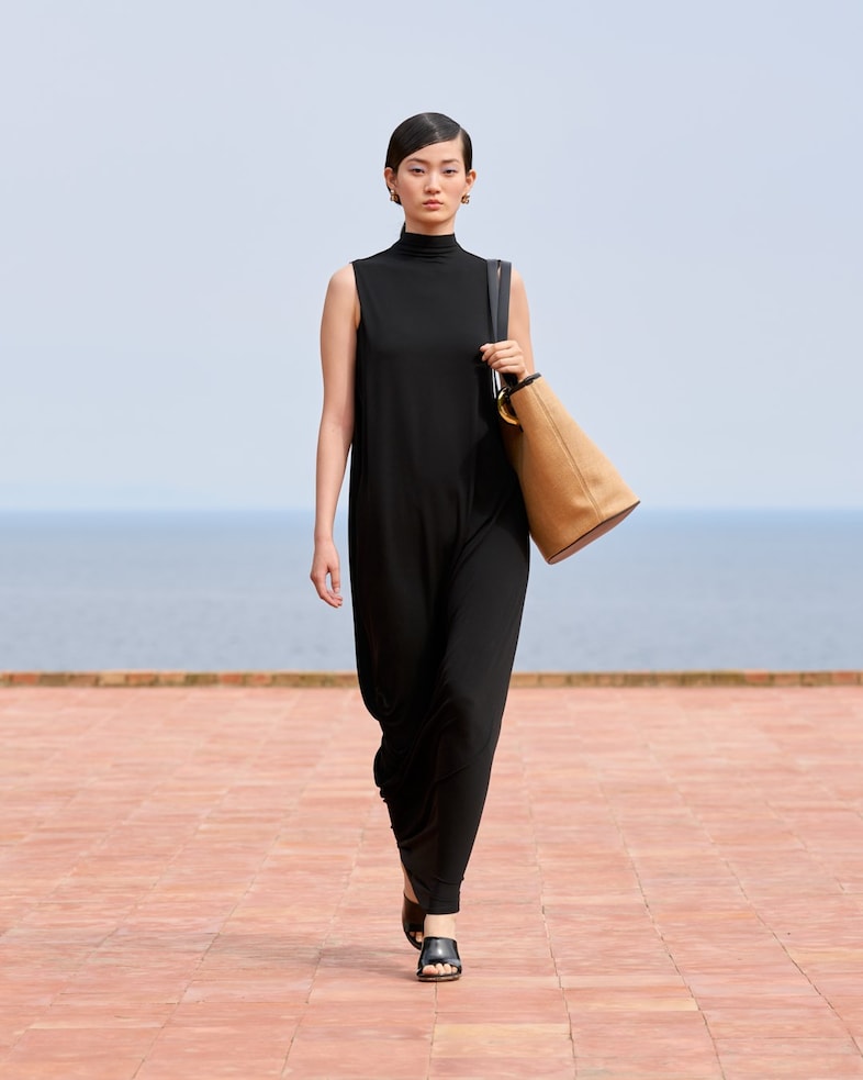 Jacquemus La Casa Capri Jennie Blackpink 22