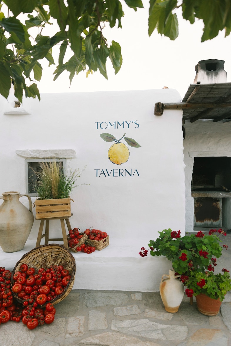 Tommy Hilfiger_Destination Summer_Mykonos_Tommy Ta