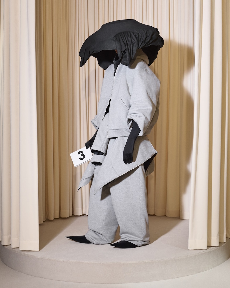 Balenciaga couture AW24 2