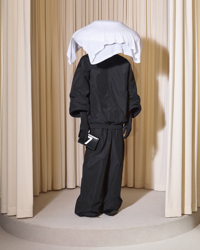 Balenciaga couture AW24 6