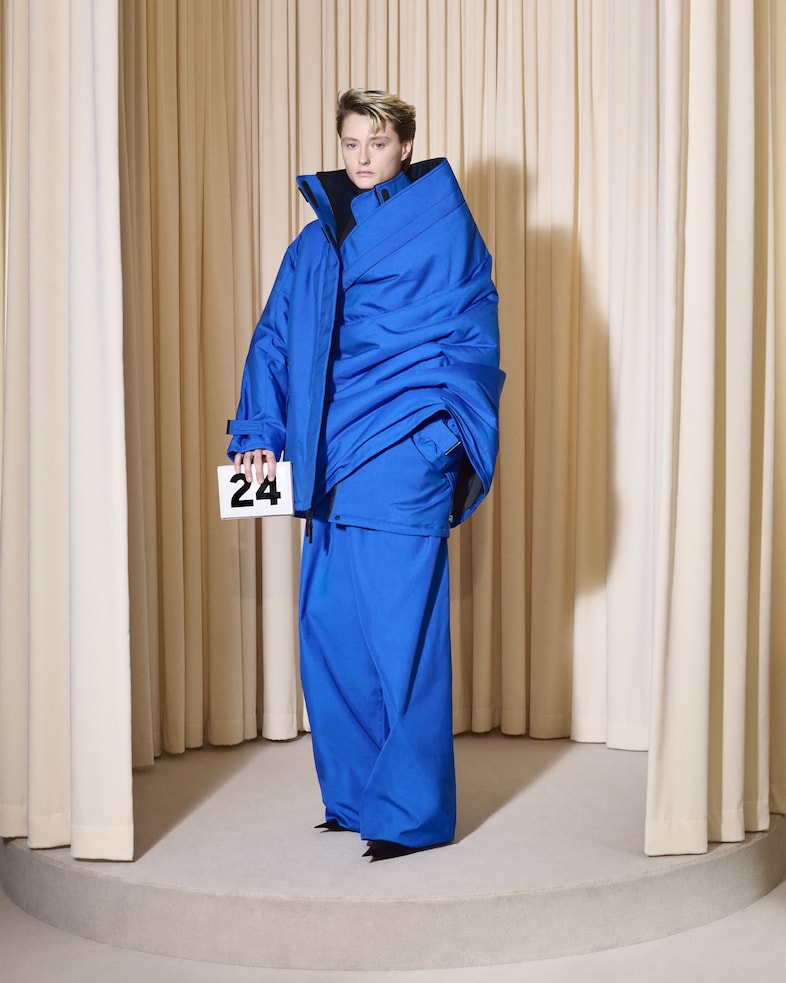 Balenciaga couture AW24 23