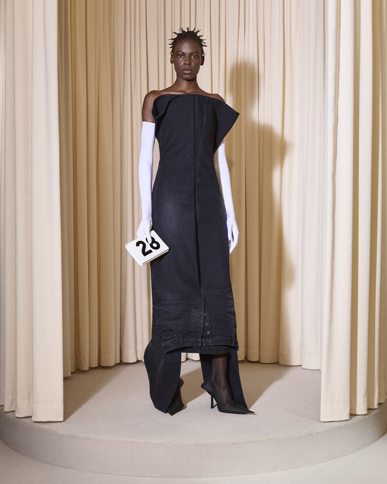 Balenciaga couture AW24 27