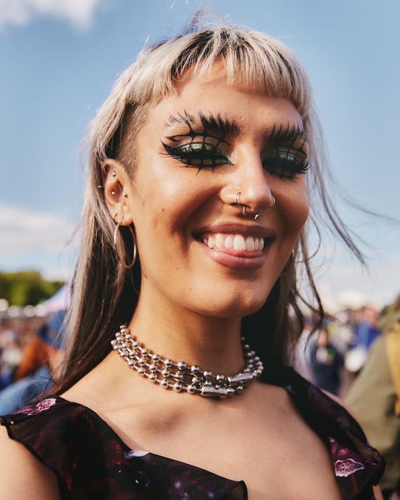 21_CAITLIN_CHESCOE_240616_DOWNLOAD_FESTIVAL_418 0