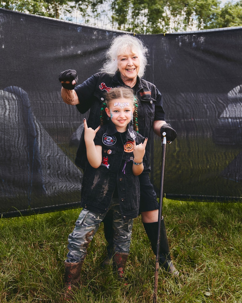 23_CAITLIN_CHESCOE_240616_DOWNLOAD_FESTIVAL_1599(2 22