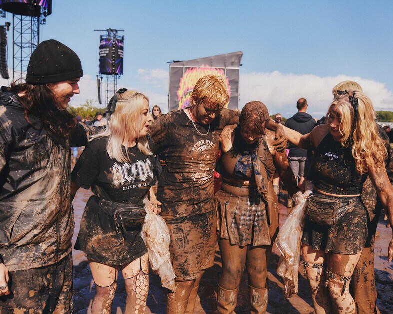 01_CAITLIN_CHESCOE_240616_DOWNLOAD_FESTIVAL_076
