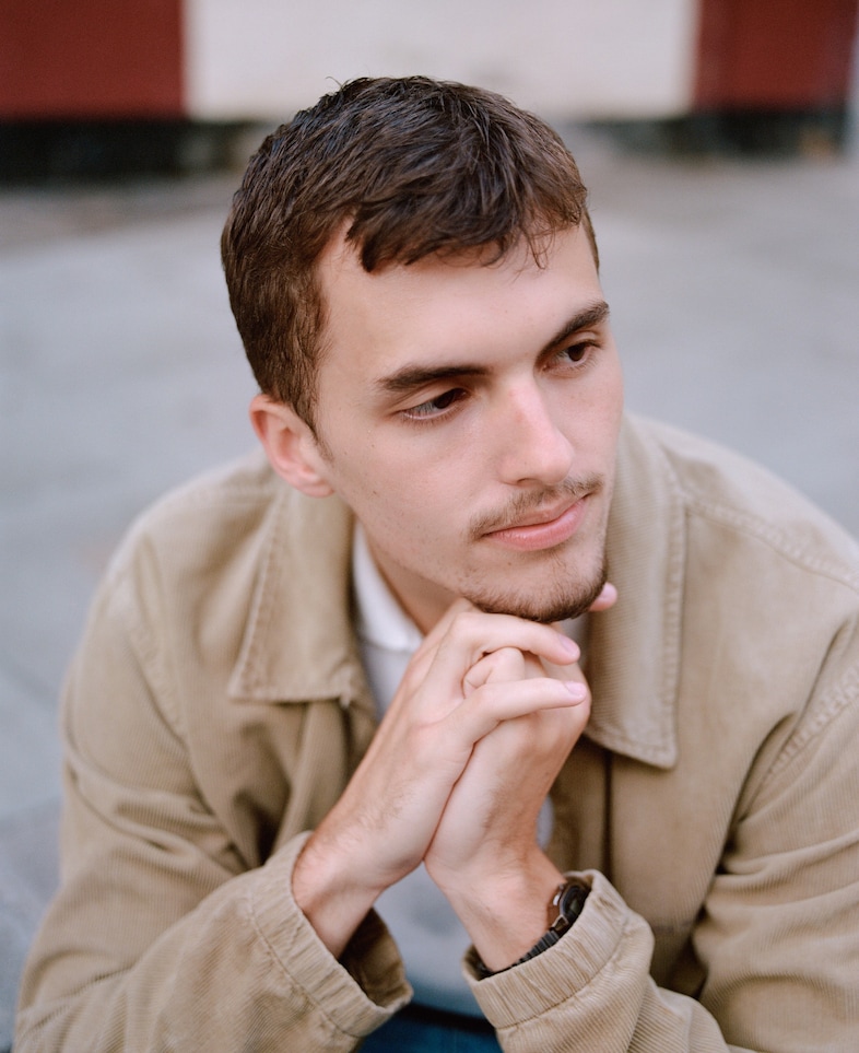 Kate Schultze, Mind the gap, luv (2024) 9