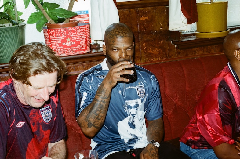 Hattie Crowther – Fuck the Fans