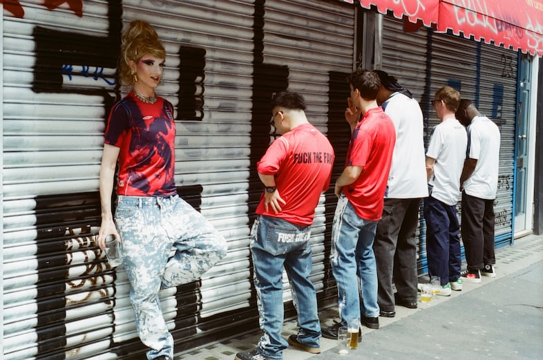 Hattie Crowther – Fuck the Fans