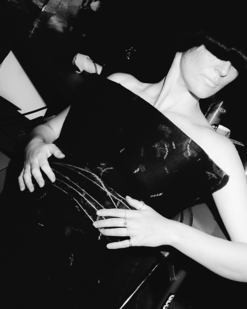 DE PINO - SS25 BACKSTAGE by Thomas Lizzi -2 1