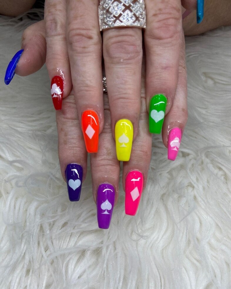 World Series Poker manicures nail art 9