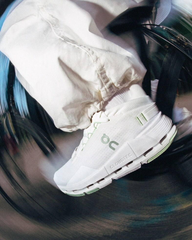 fw24-cloudnova_2-pad-organic_social-meta_feed-1080 6