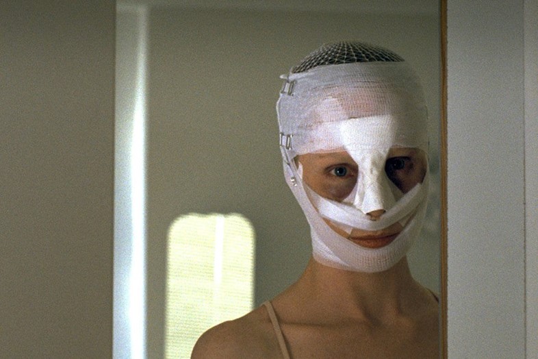 Can getting plastic surgery filter out ‘fake friends’?