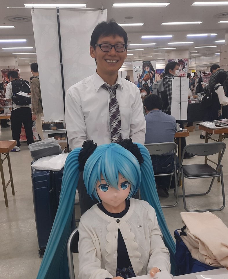 Akihiko Kondo and his wife, Hatsune Miku, Sunshine Creation