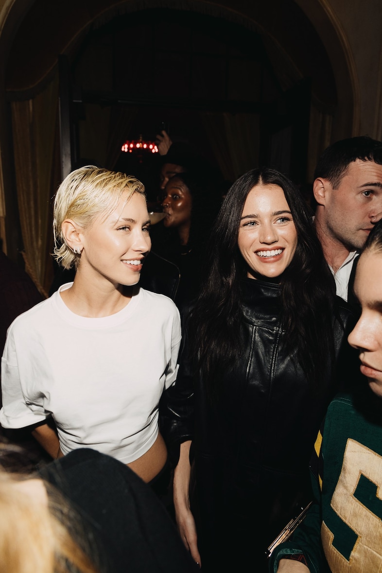 nyc-nov-hm-event-mingle-103_Iris_Law_Olivia_Neill
