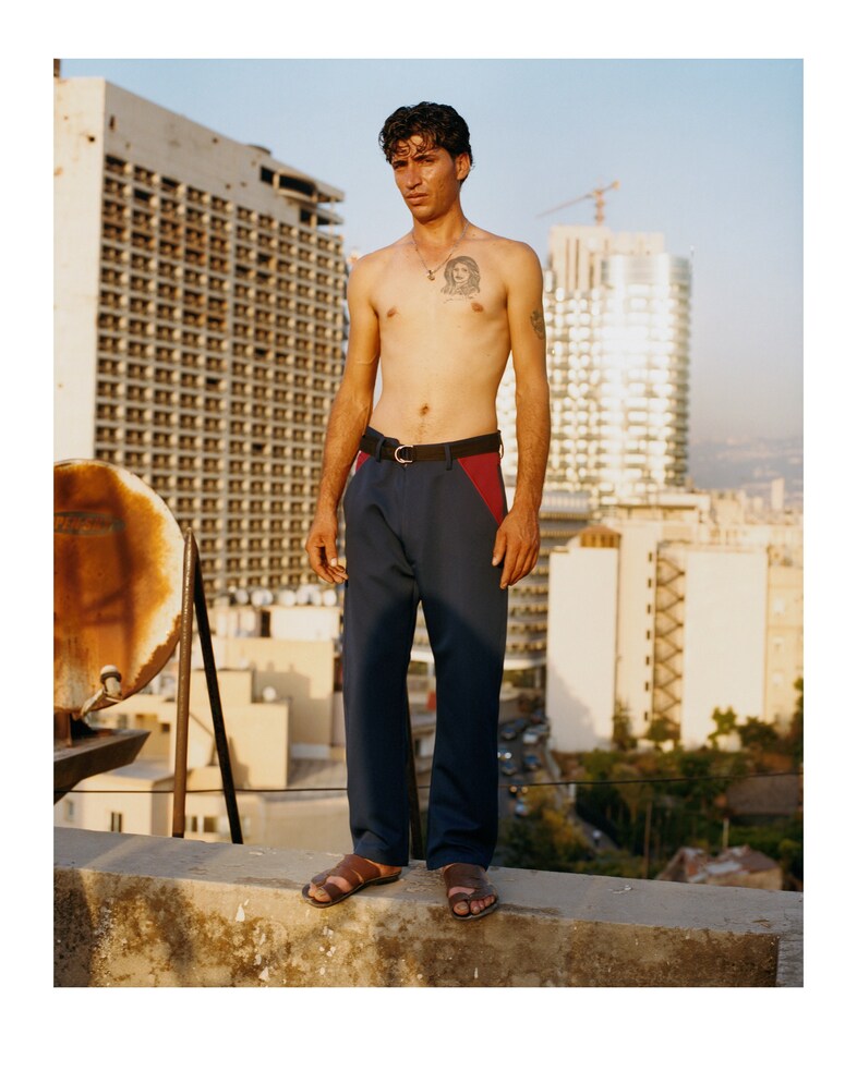 Holiday Inn, 2015 - Oliver Hadlee Pearch 10