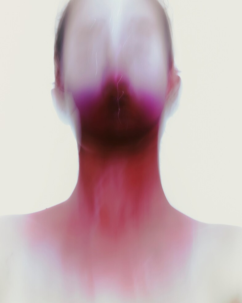 Photography Ana Marti and make-up Simone Gammino 12