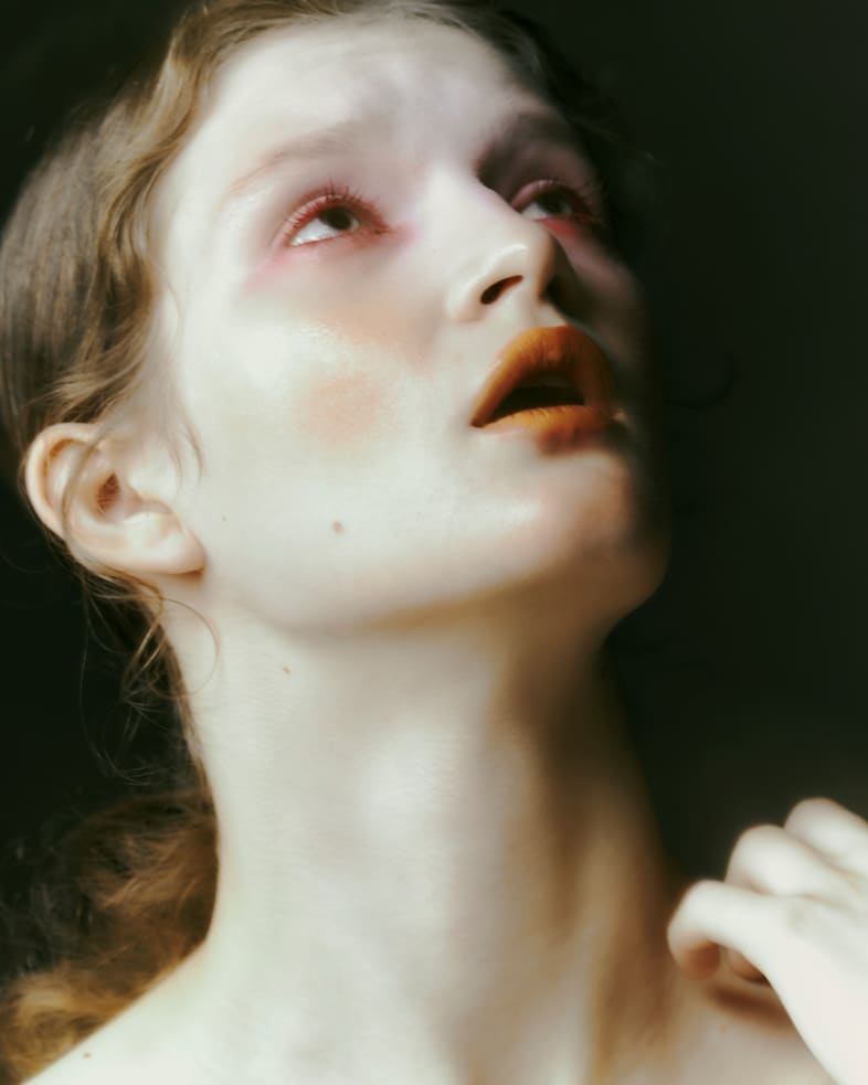 Photography Ana Marti and make-up Simone Gammino 13