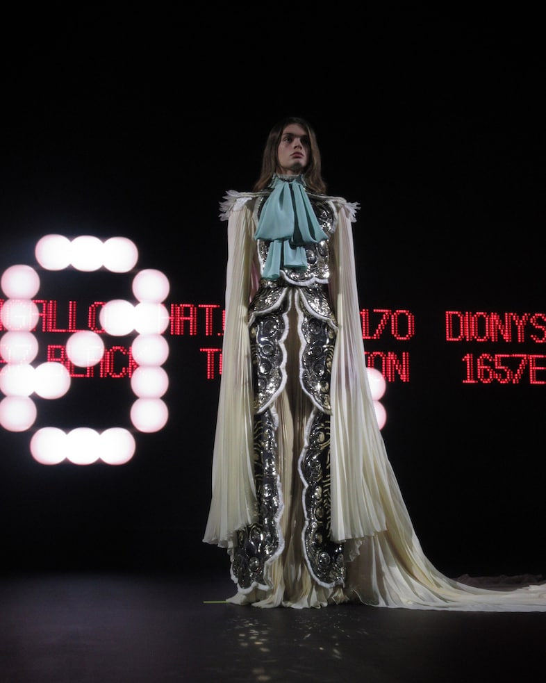 Valentino SS25 couture 1