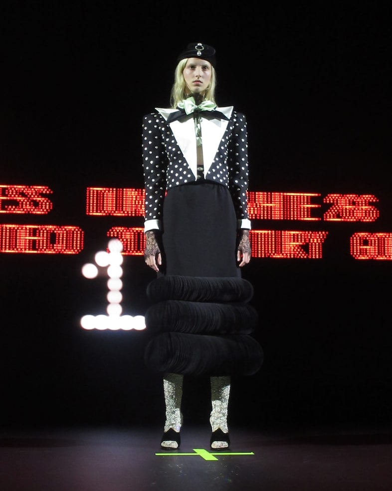 Valentino SS25 couture 10