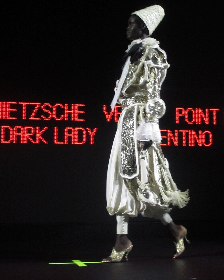 Valentino SS25 couture 36