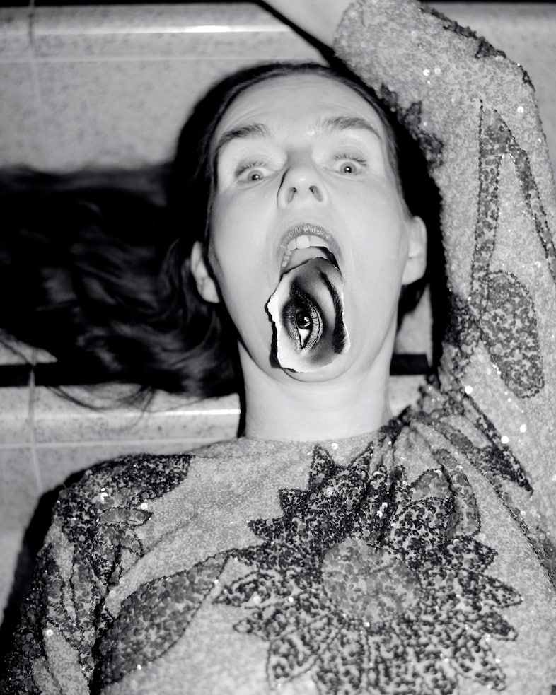 Linder, SheShe, 1981. Silver bromide photographs f 4
