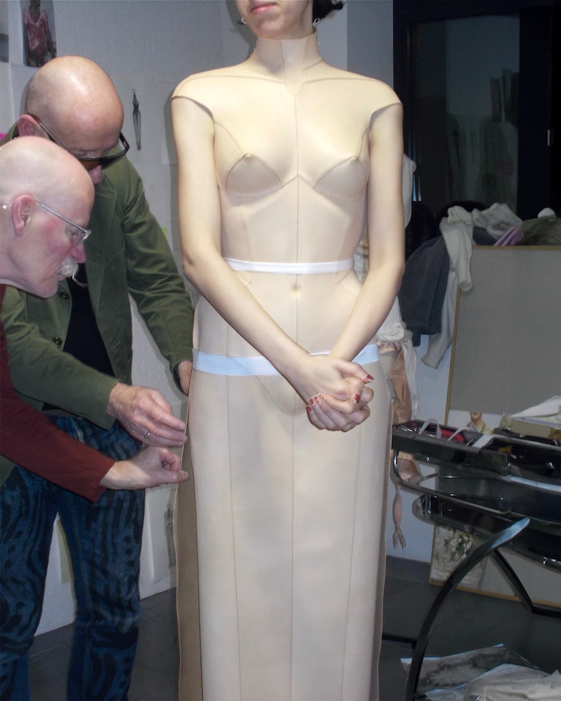 Jonah Slater and BTS of the Dilara Findikoğlu’s AW25 dress 11