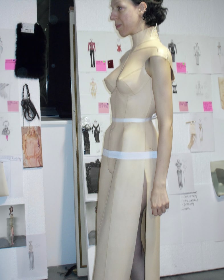 Jonah Slater and BTS of the Dilara Findikoğlu’s AW25 dress 12
