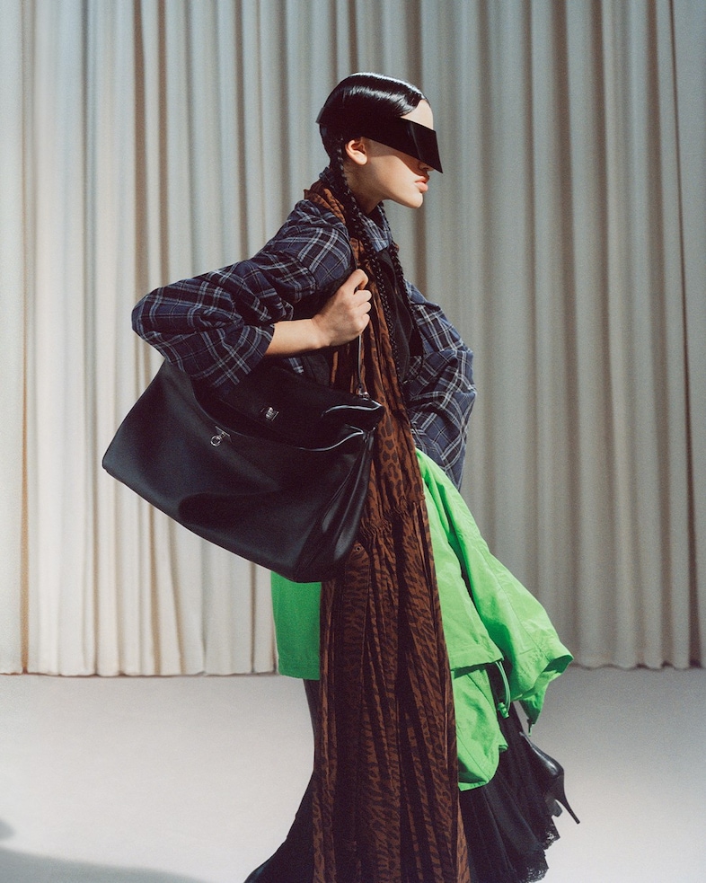 Balenciaga Summer 25 campaign 11