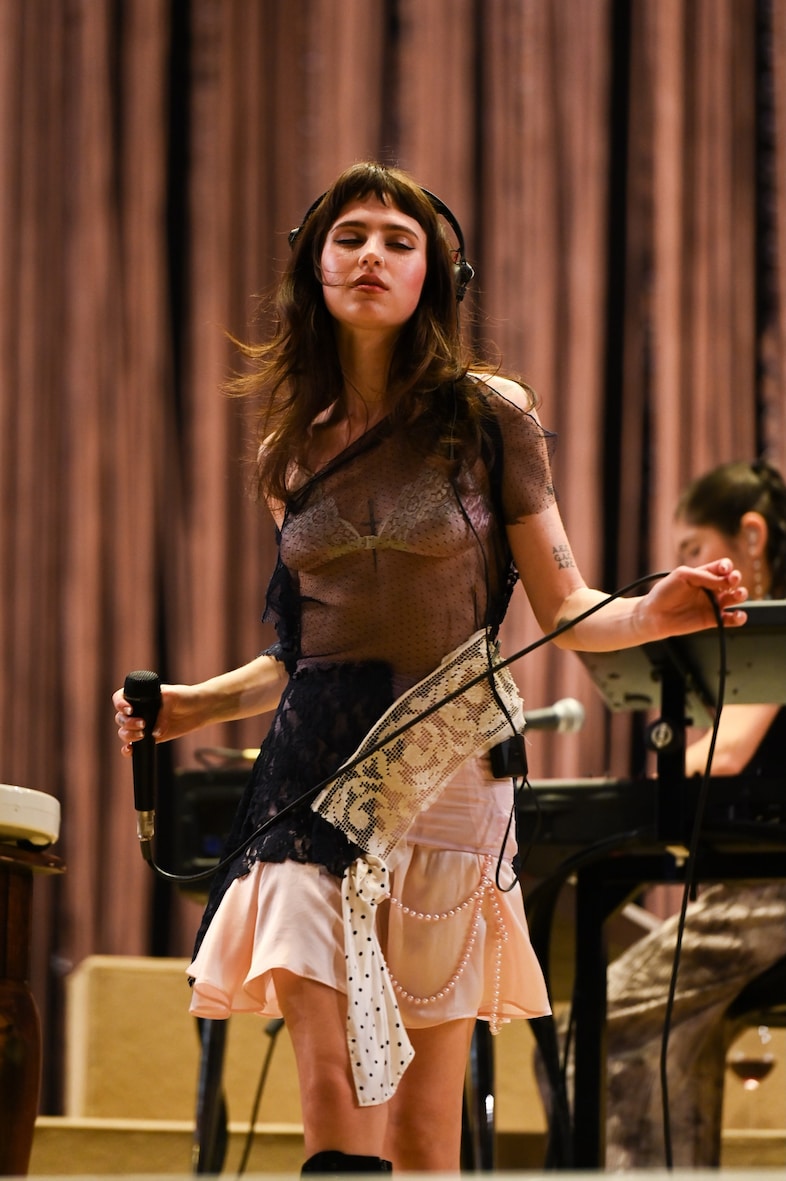 Coachella 2025 festival fashion