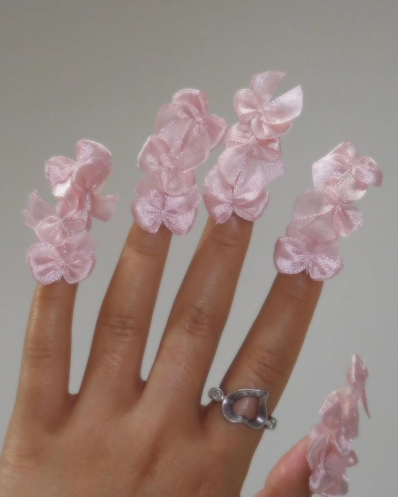  Angel My Linh, nail artist 23