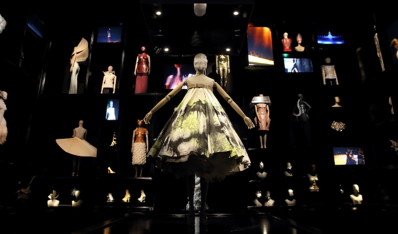Alexander McQueen: Savage Beauty, 2015