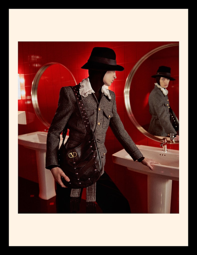 Valentino Le M&#233;ta-Th&#233;&#226;tre Des Intimit&#233;s campaign 1