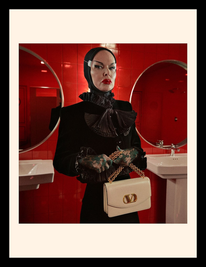 Valentino Le M&#233;ta-Th&#233;&#226;tre Des Intimit&#233;s campaign 0