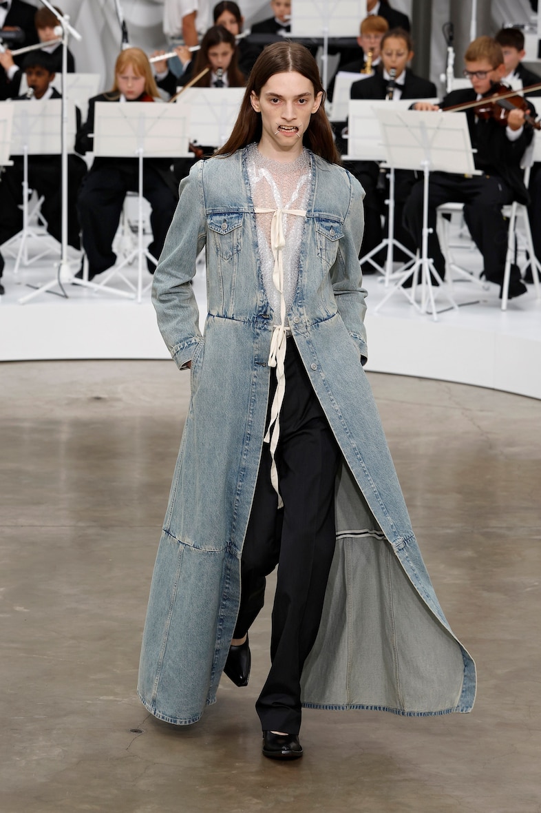 Glenn Martens got a cute kids’ orchestra to soundtrack Maison Margiela SS26 Womenswear