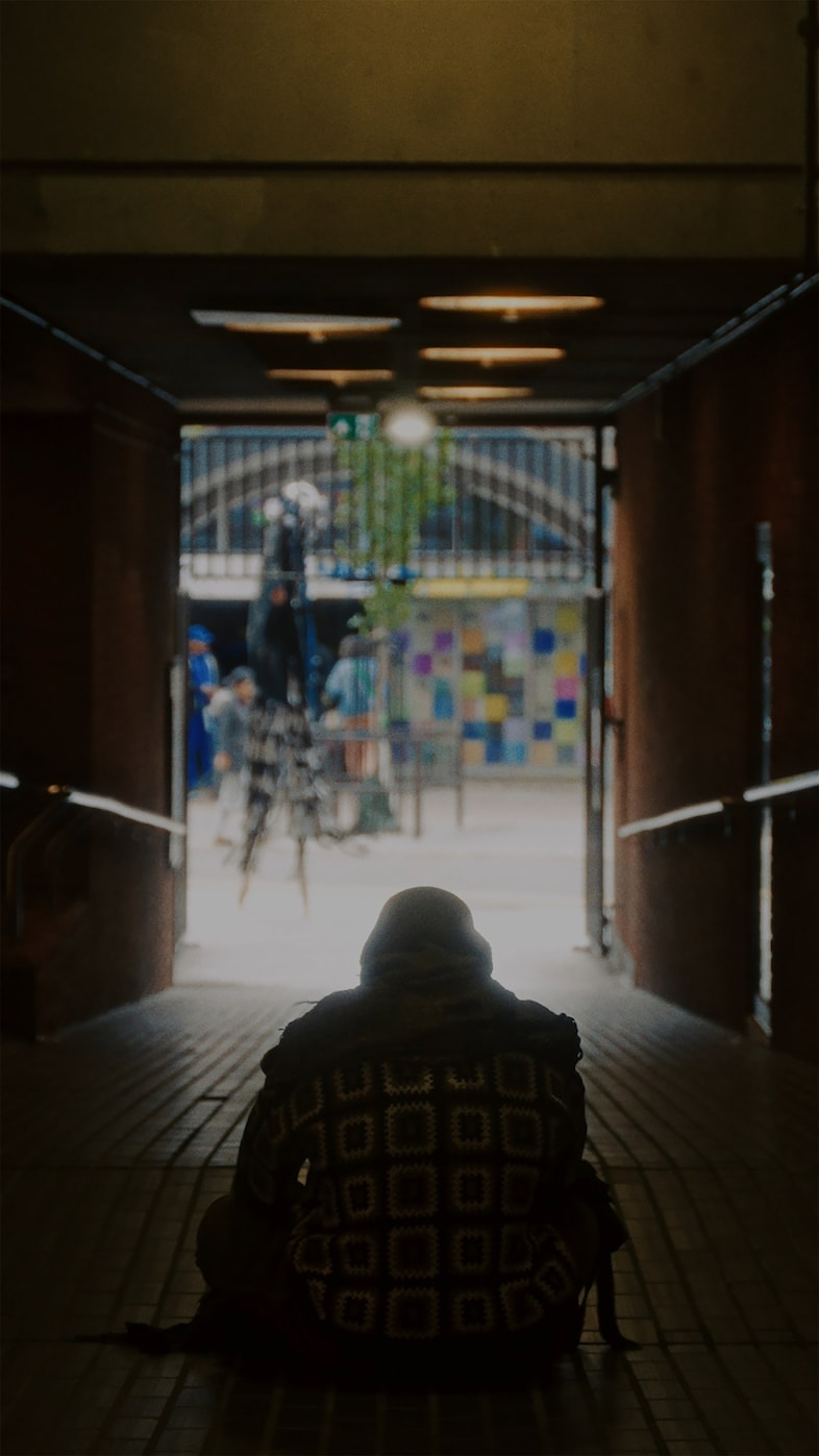 Julianknxx - _M (Still 3)9_16