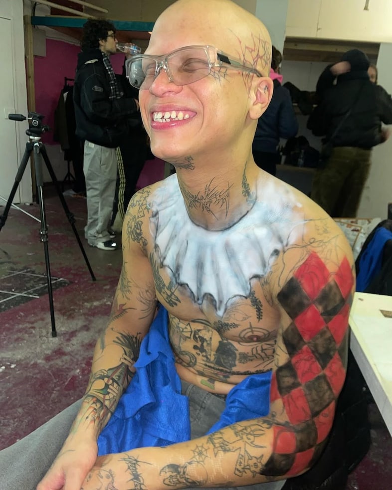 Community: Mia Violet 10