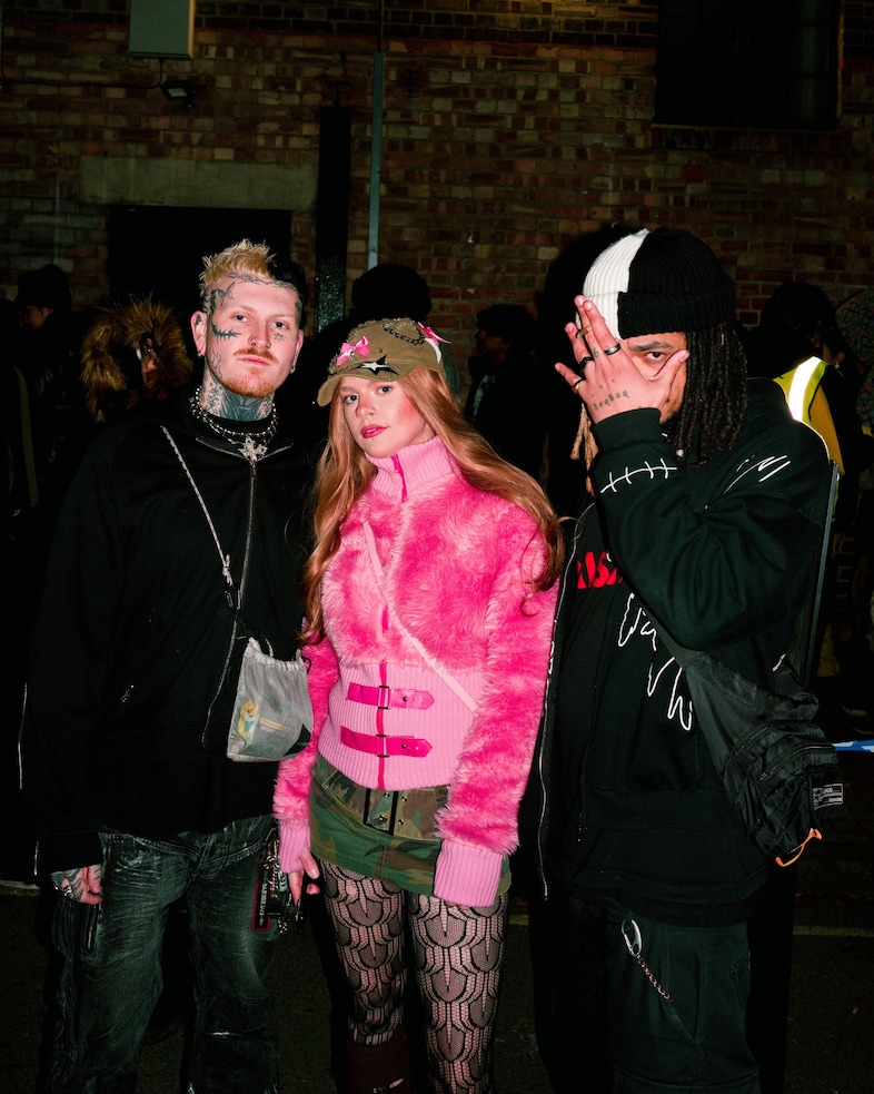 2hollis London street style 7