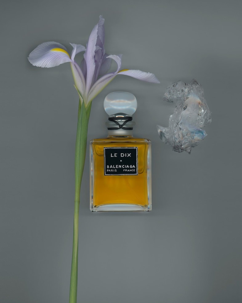 ALEX PETERS, BEAUTY DIRECTOR 1