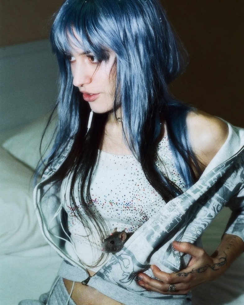 Oklou blue hair 10