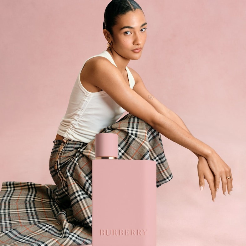 Olivia Dean for Burberry Her